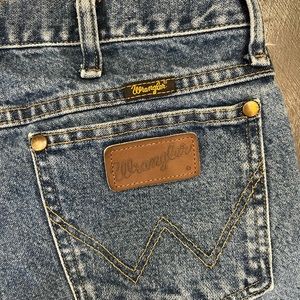 Wranglers Slim Fit Jeans • 32x30 •